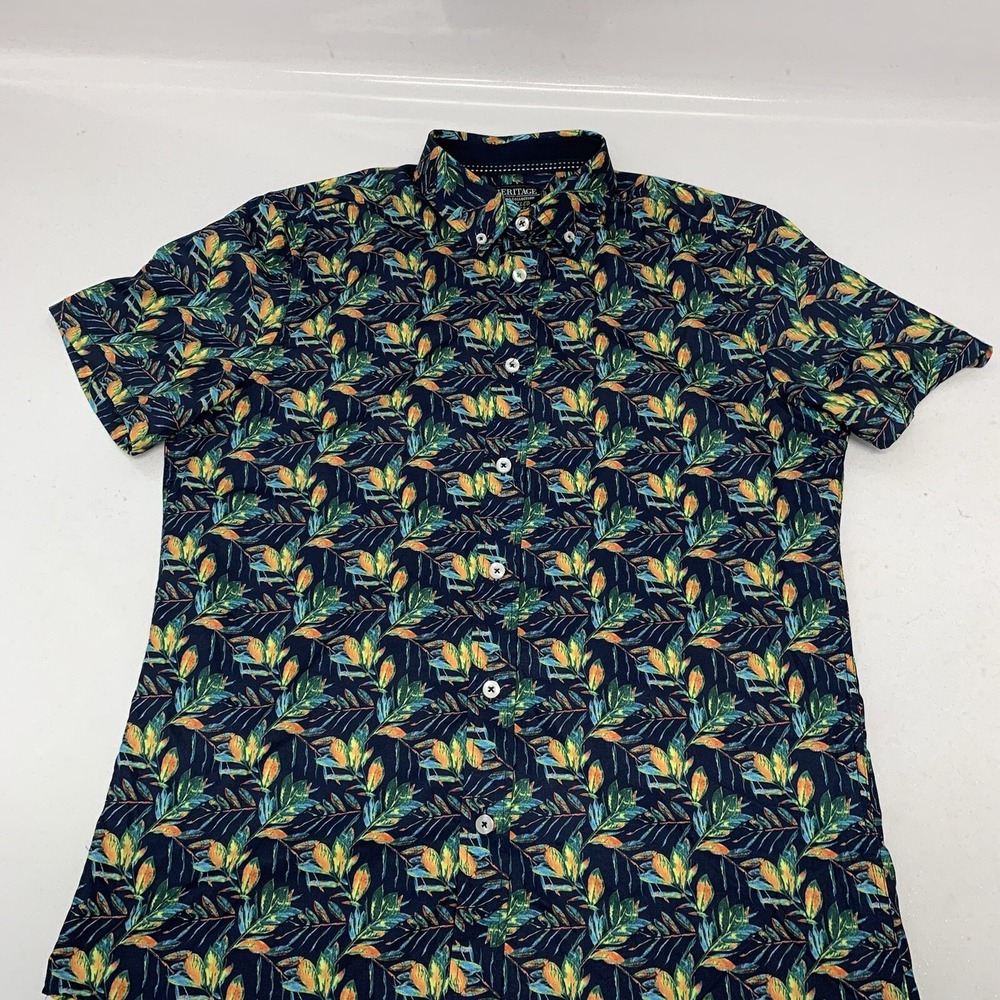 Heritage Resort Tropical Short Sleeve Camp Shirt Medium Button‎ Up Travel Beach - Picture 5 of 10